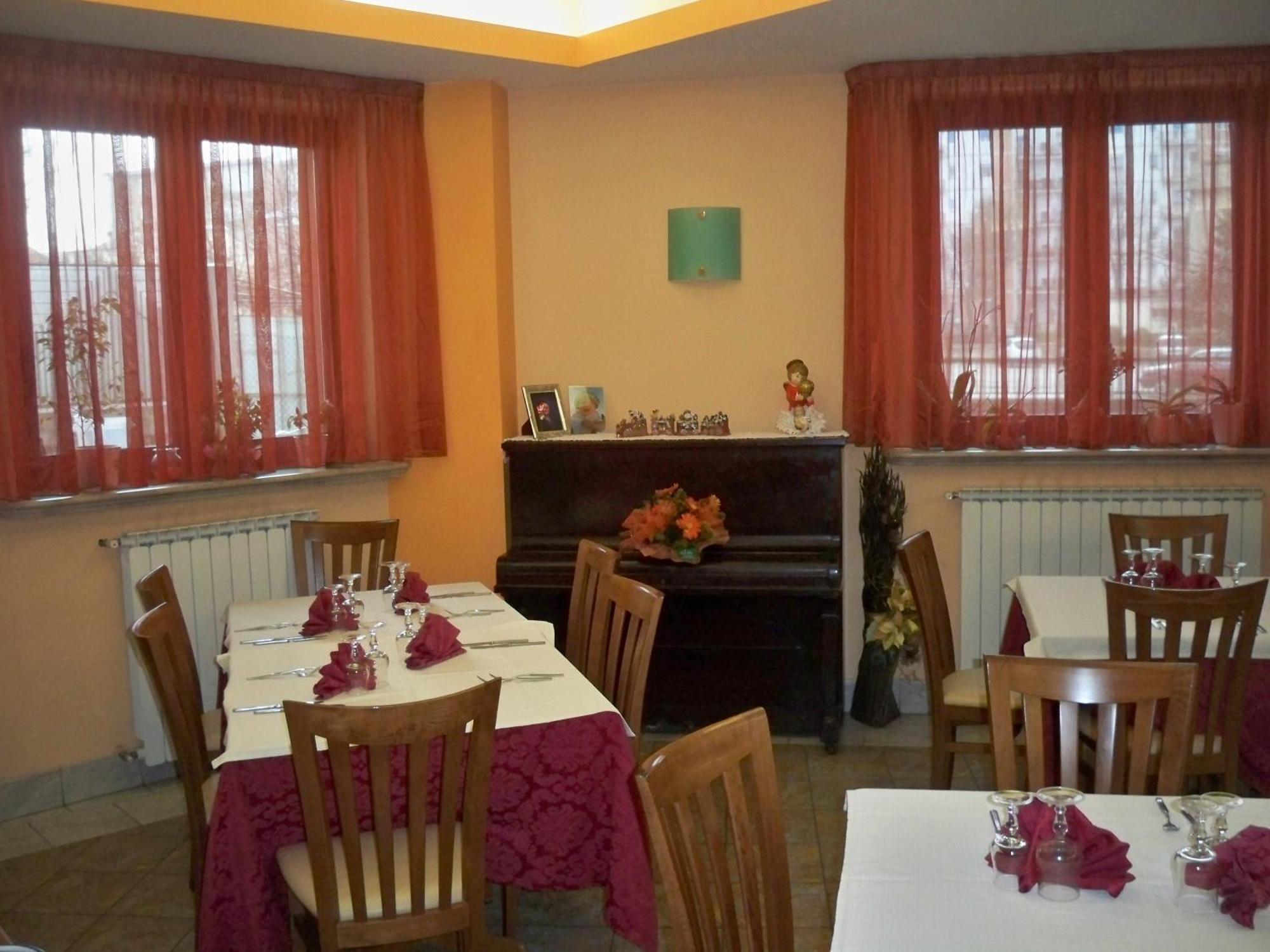 Albergo Corradetti Castel Di Sangro Ngoại thất bức ảnh
